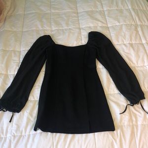 Black long sleeve bodycon dress
